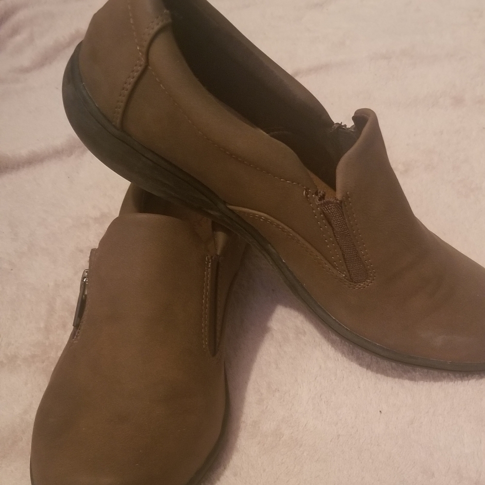 Soft Style Shoes